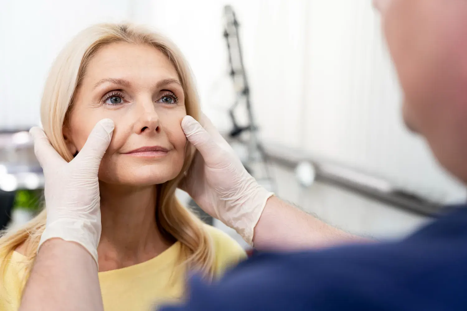 Application of polynucleotide injections for face and neck skin rejuvenation in London