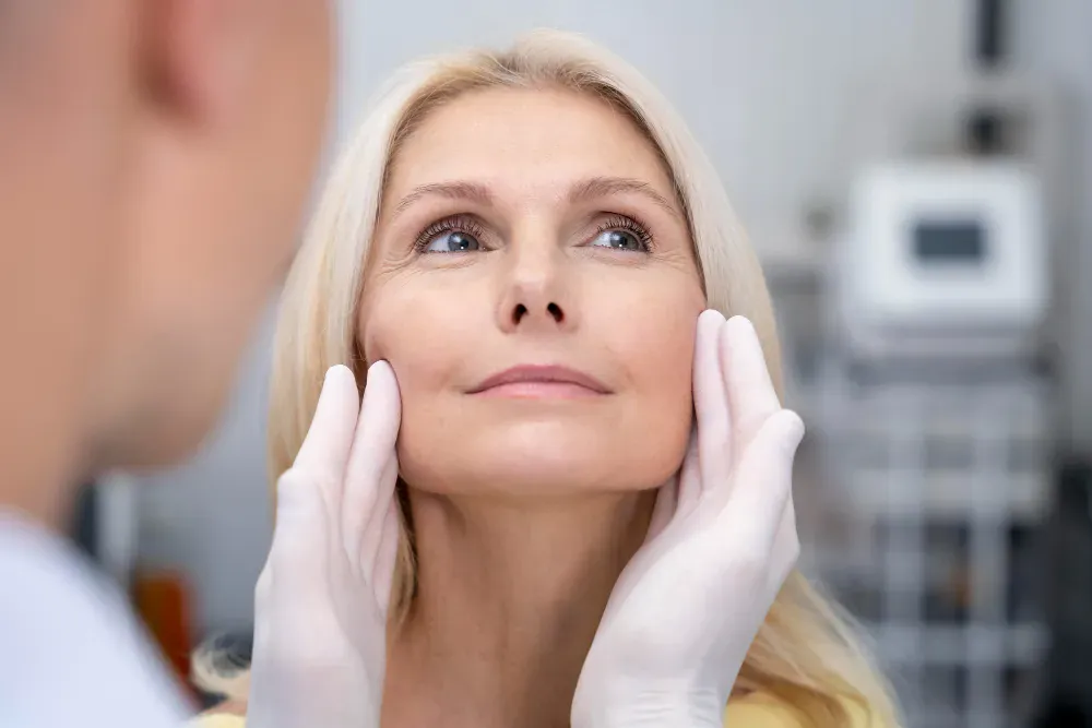Patient discussing upper face concerns with Dr. Hans in London